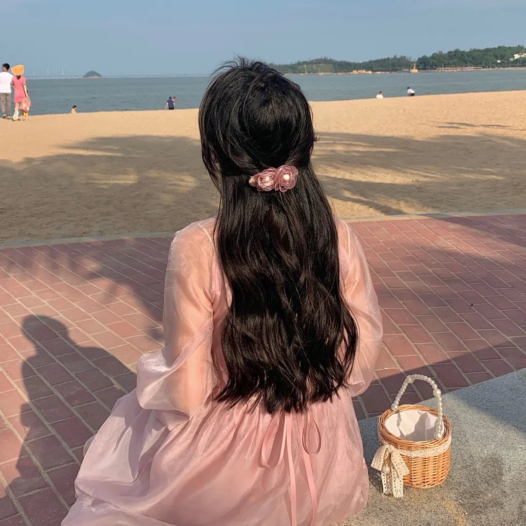 钢铁少女团2海报